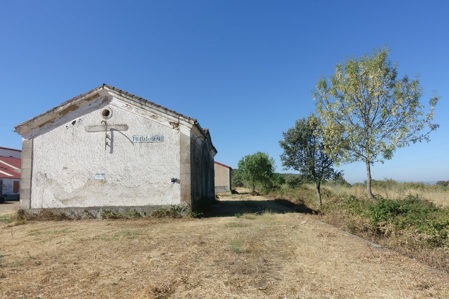 File:Estación de Fuentes de Béjar 02.jpg
