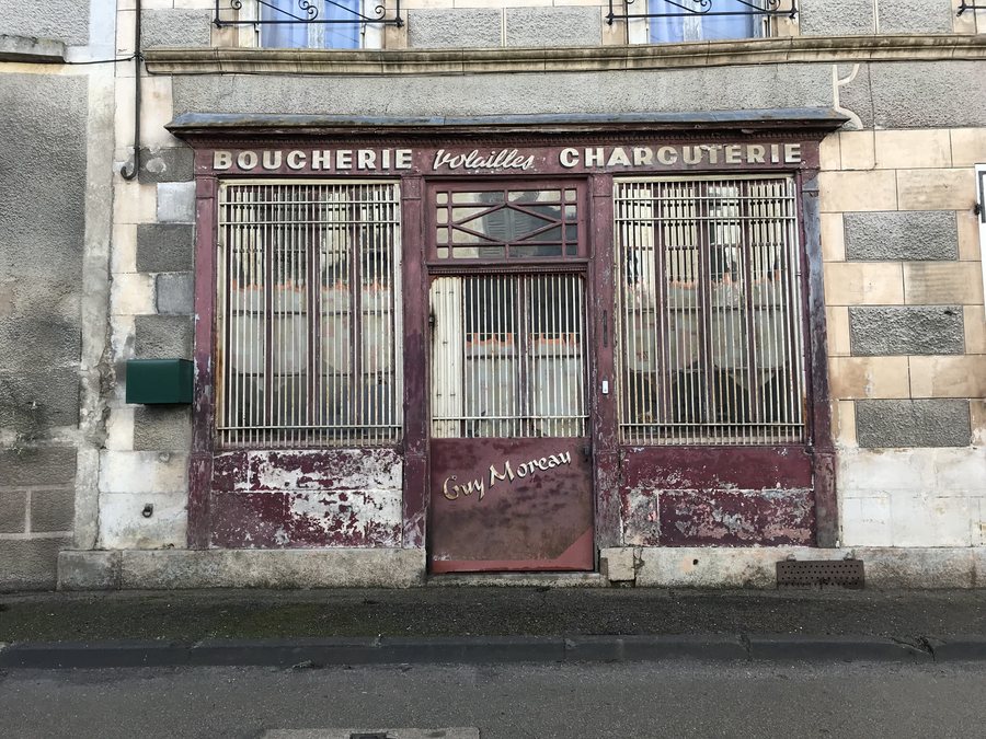 File:Ancienne boucherie à Étais-la-Sauvin (Yonne, France).jpg