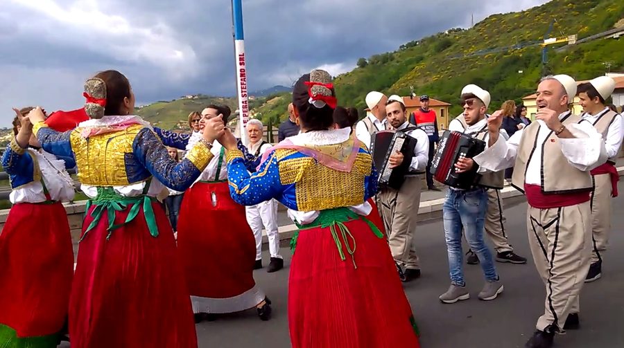 Arbëreshë costume from Lungro at a cultural event
