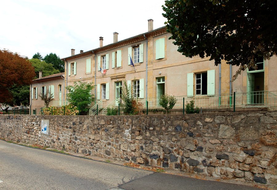 File:Antraigues sur Volane-FR-07-mairie-a2.jpg