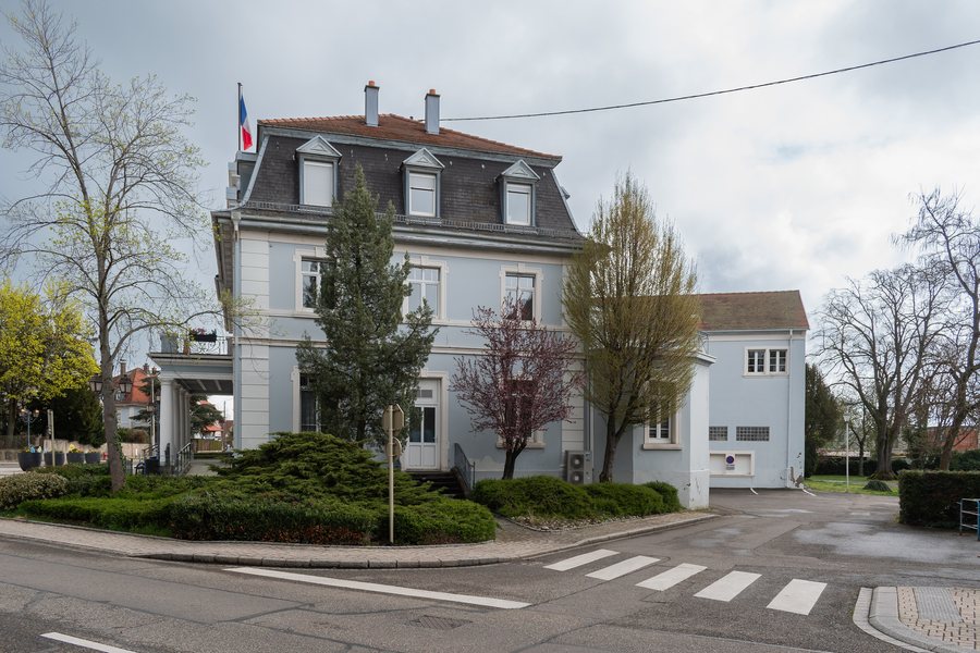 File:Town hall of Cernay (1).jpg