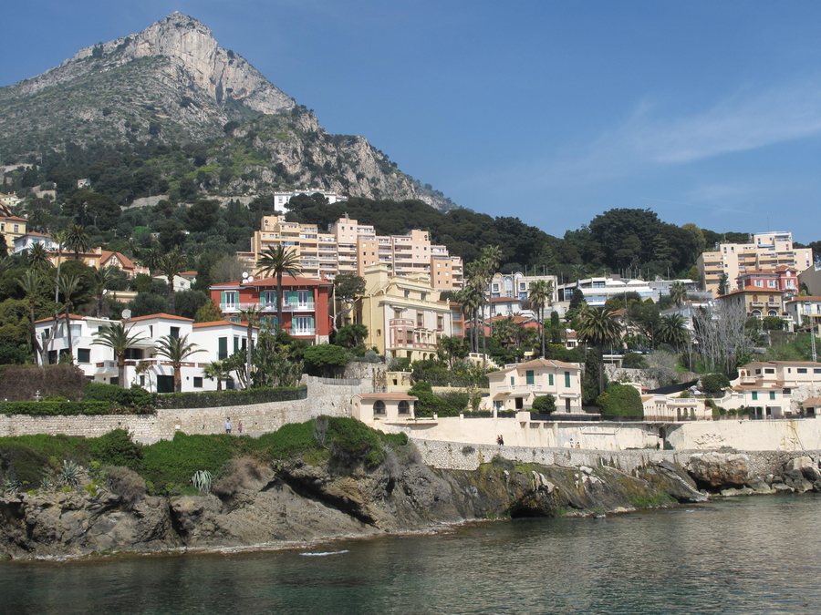 File:Cap-d'Ail.jpg