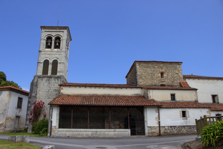 File:Pendueles (Llanes, Asturias).jpg