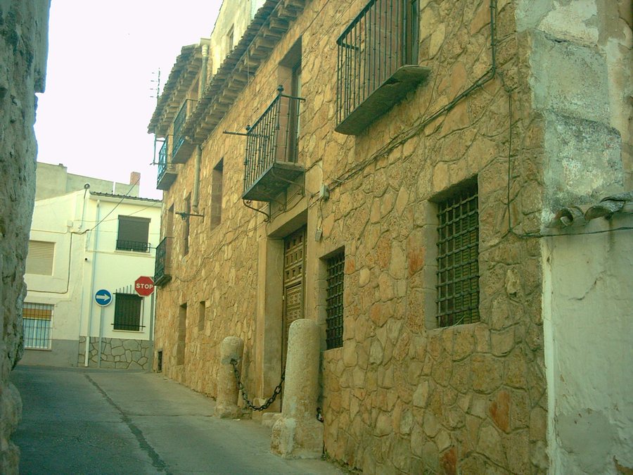 File:House of Chain in Santa Cruz de la Zarza.jpg
