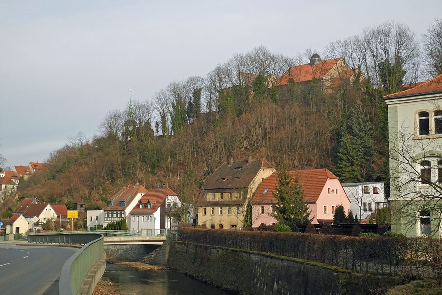 Blick von der Müglitztalstraße in Dohna zur Burg Dohna