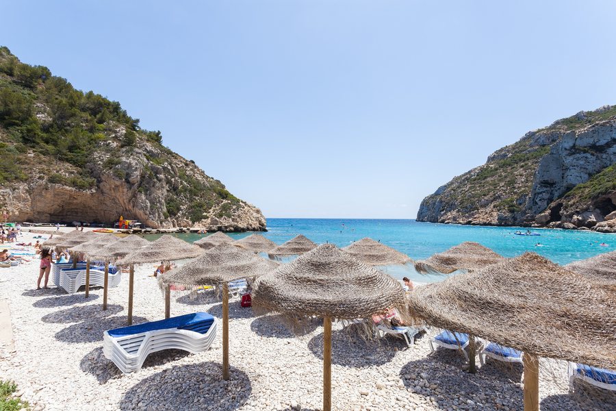 File:Cala de la Granadella, Jávea, España, 2014-07-01, DD 24.JPG