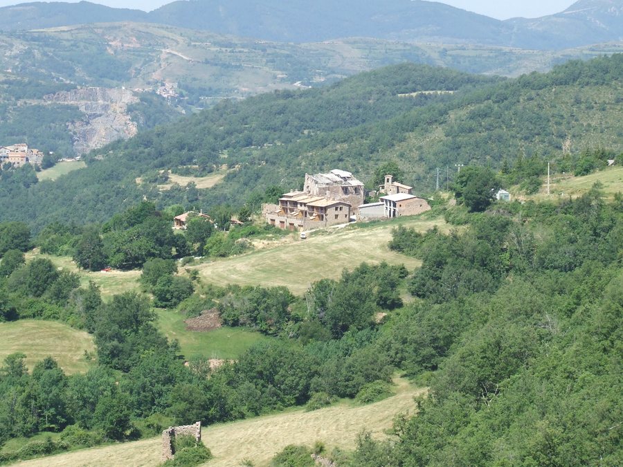 File:Sarroca de Bellera. Erdo 1.JPG