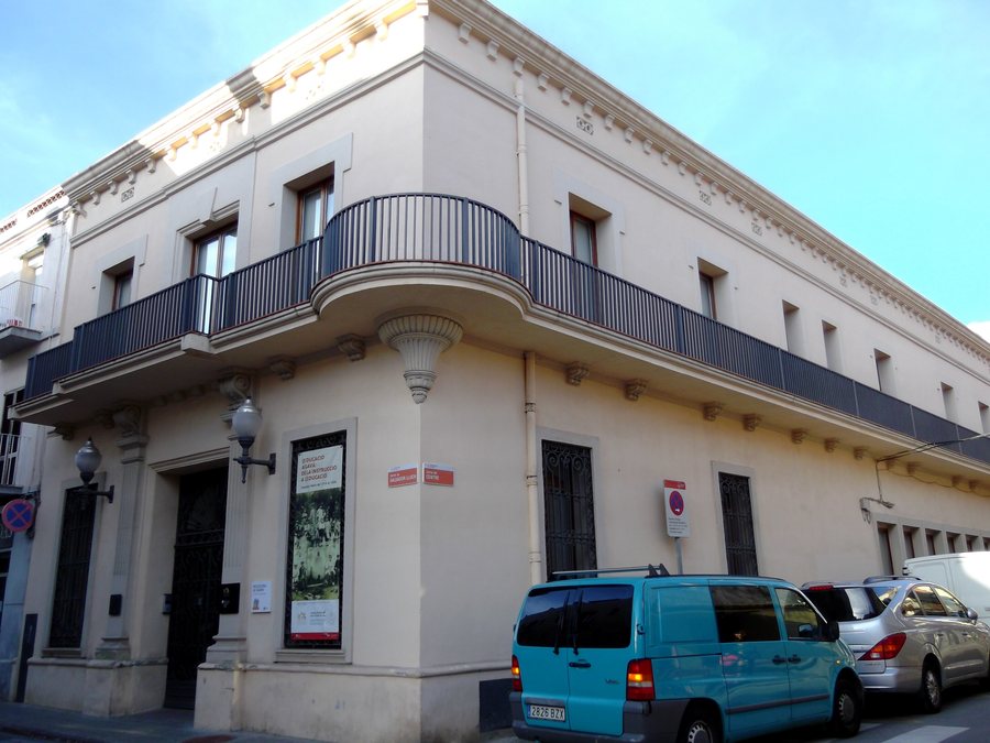 File:Antiga Casa de la Vila, ara Centre d'Història. Gavà. El baix Llobregat. Catalunya.jpg