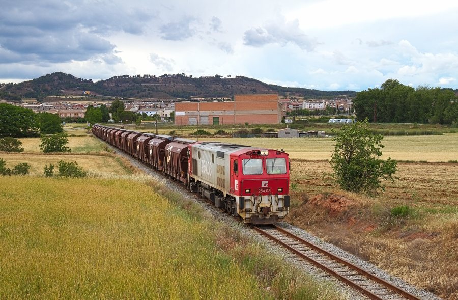File:FGC 254.03 Santpedor (14113613849) (2).jpg