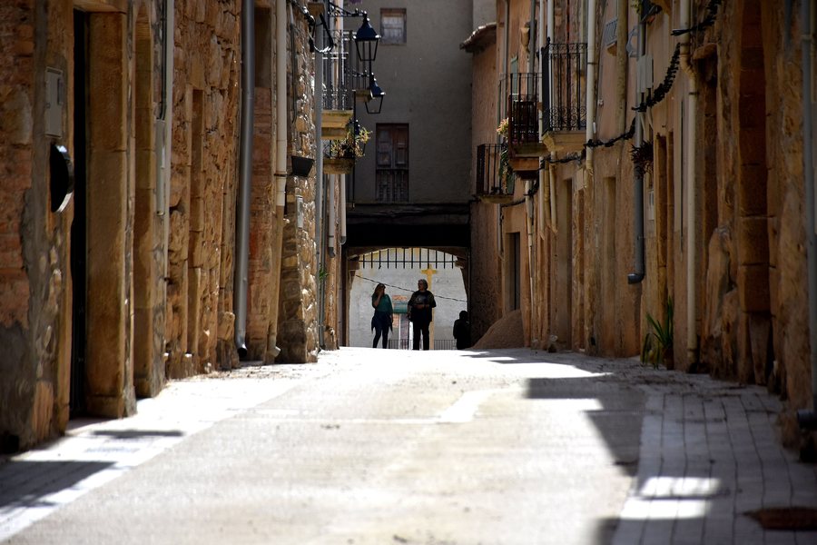 File:El Mas de Bondia, vila closa de la Segarra, Lleida.jpg