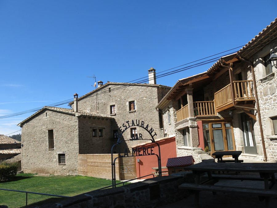 File:045 Carrer Antic (Sant Boi de Lluçanès), vora la plaça Nova.jpg