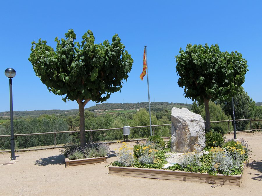 File:El Pla del Penedès, Barcelona, Spain - panoramio.jpg