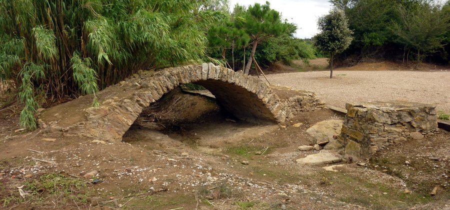 File:Pont romà prop de Llabià.jpg