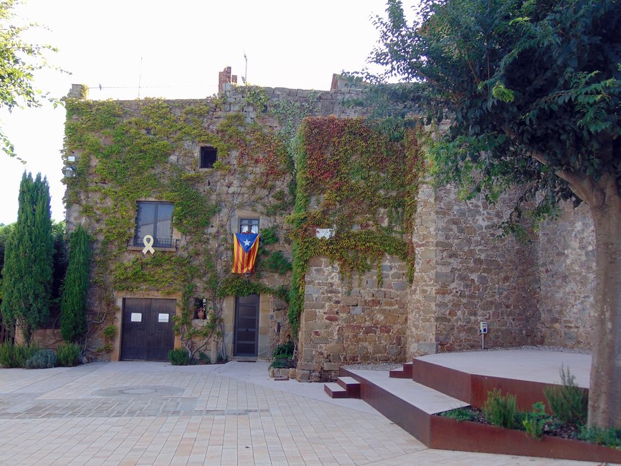 File:Castell de Jafre 25-9-2022 (1).jpg