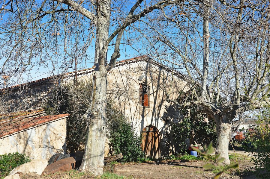 File:Antiguo Hostal de la Batlloria-Sant Celoni.jpg