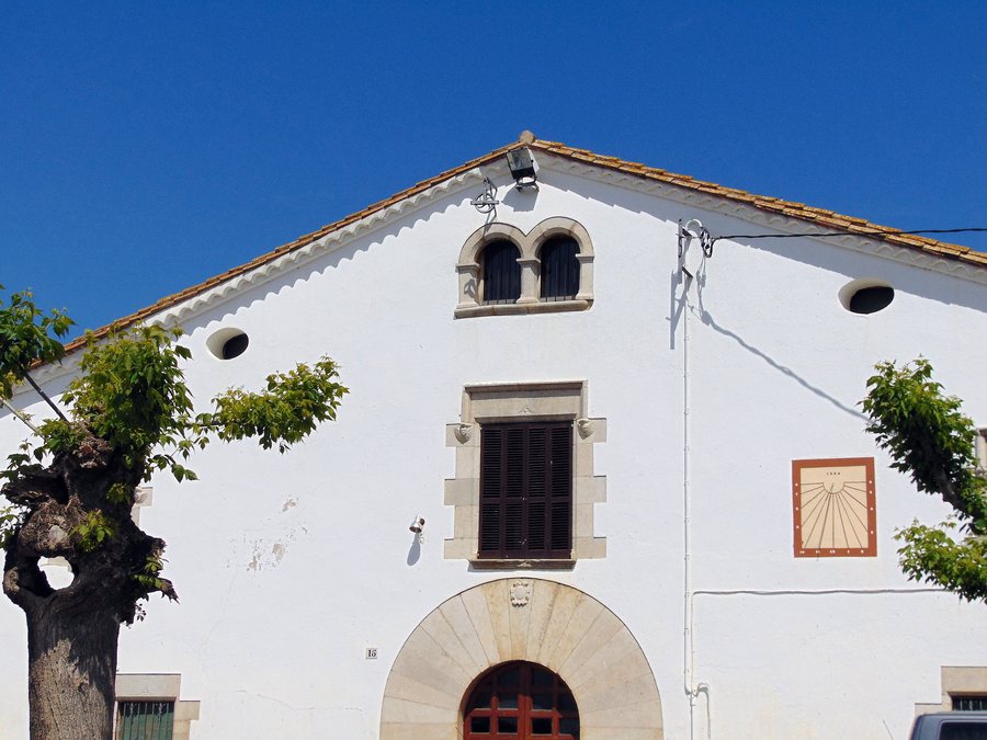 File:Can Bes de Salitja 2017 (2).jpg