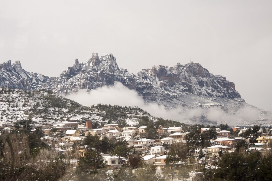 File:Vacarisas, Vacarisses, Spain (Unsplash).jpg