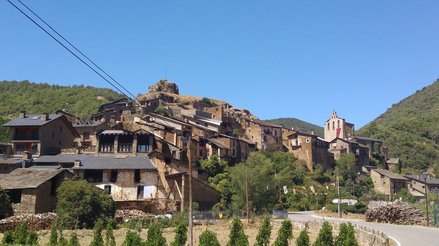 File:Castellbò Alt Urgell 04.jpg