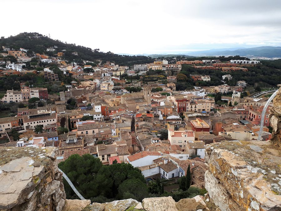 File:Begur from the castle.jpg