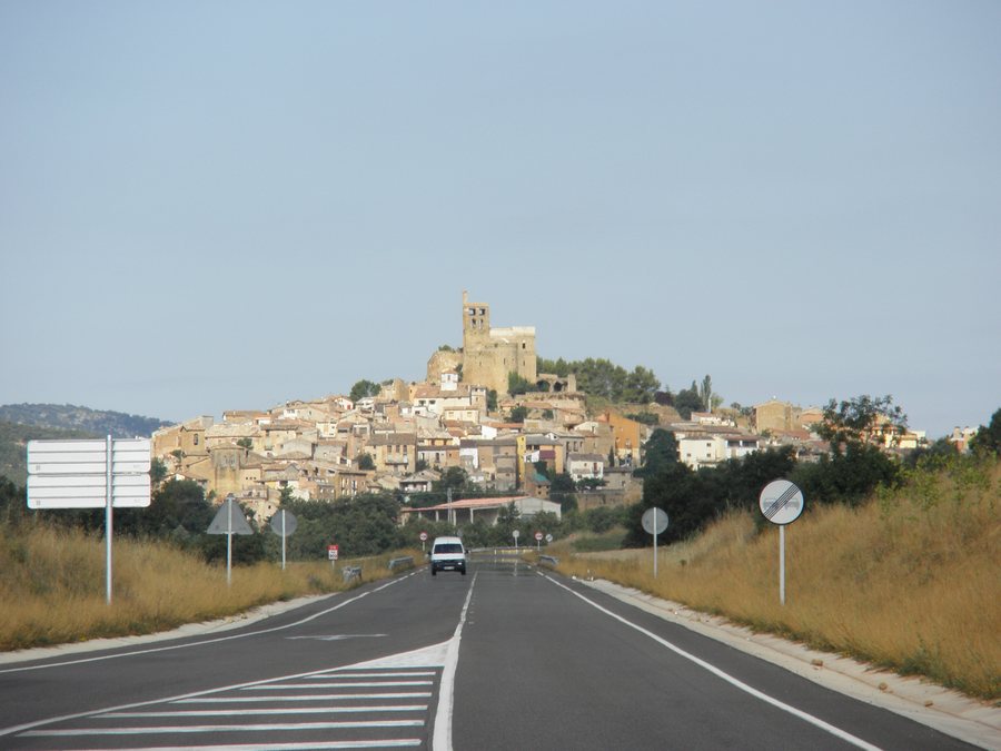 File:Àger (La Noguera, Catalunya) - panoramio (1).jpg