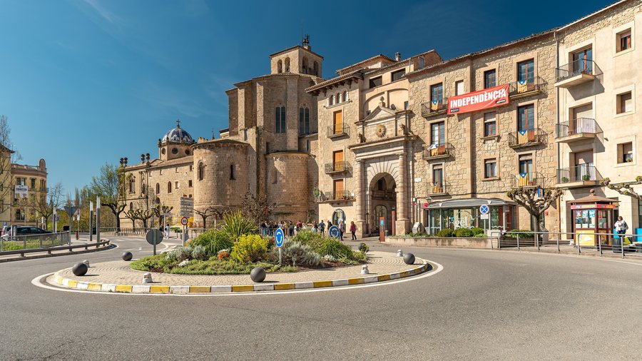 File:Solsona (Lleida, Spain).jpg