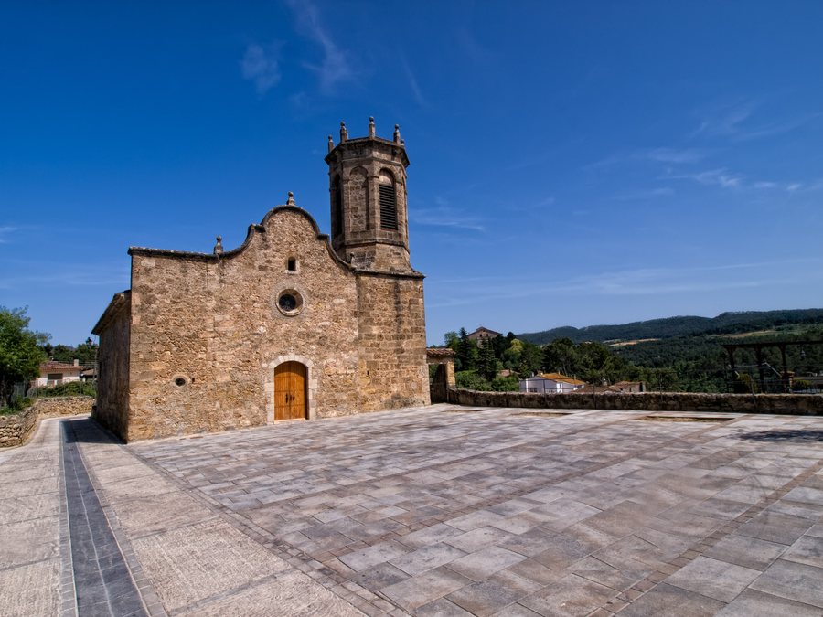 File:La-torre-de-Claramunt.jpg