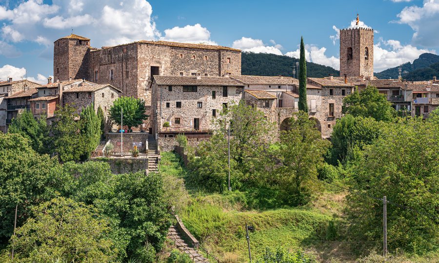 File:Santa Pau (53935485465).jpg