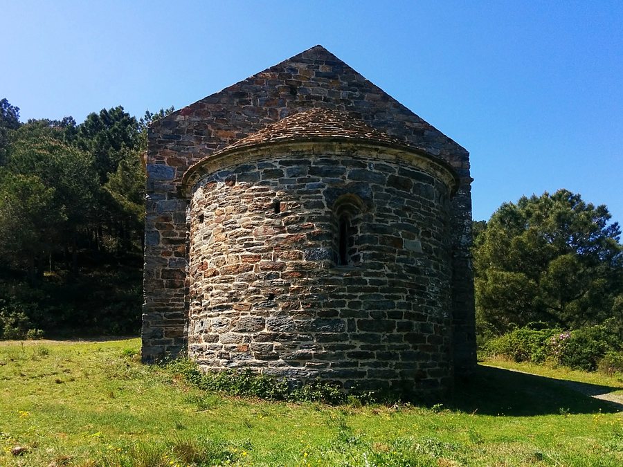 File:Sant Miquel de Colera (Colera - Alt Empordà) (3).jpg