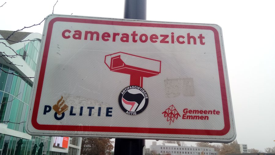 File:Cameratoezicht sign (Politie & Gemeente Emmen), Emmen (2019) 02.jpg