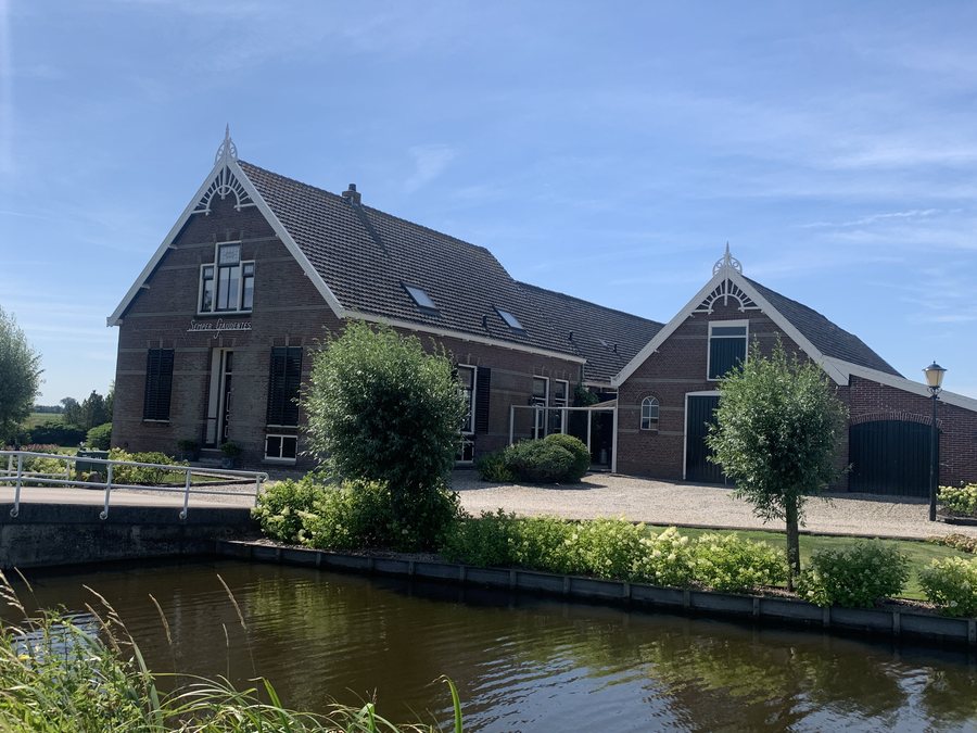 File:Aarlanderveen GM Zuideinde 24 Boerderij Semper Gaudentus 04072025.jpg