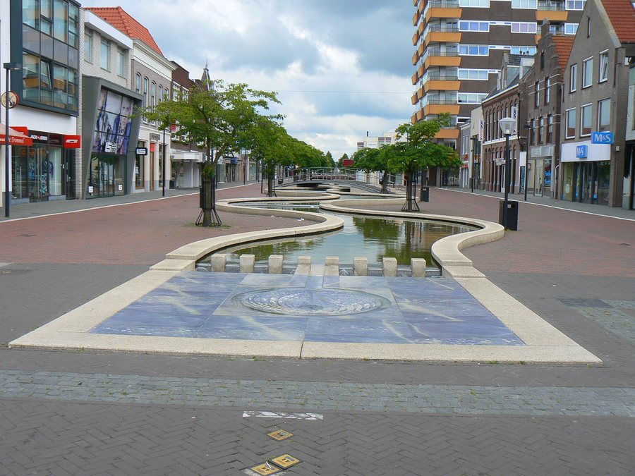 File:Hoogeveen Daan Cascade 01.JPG