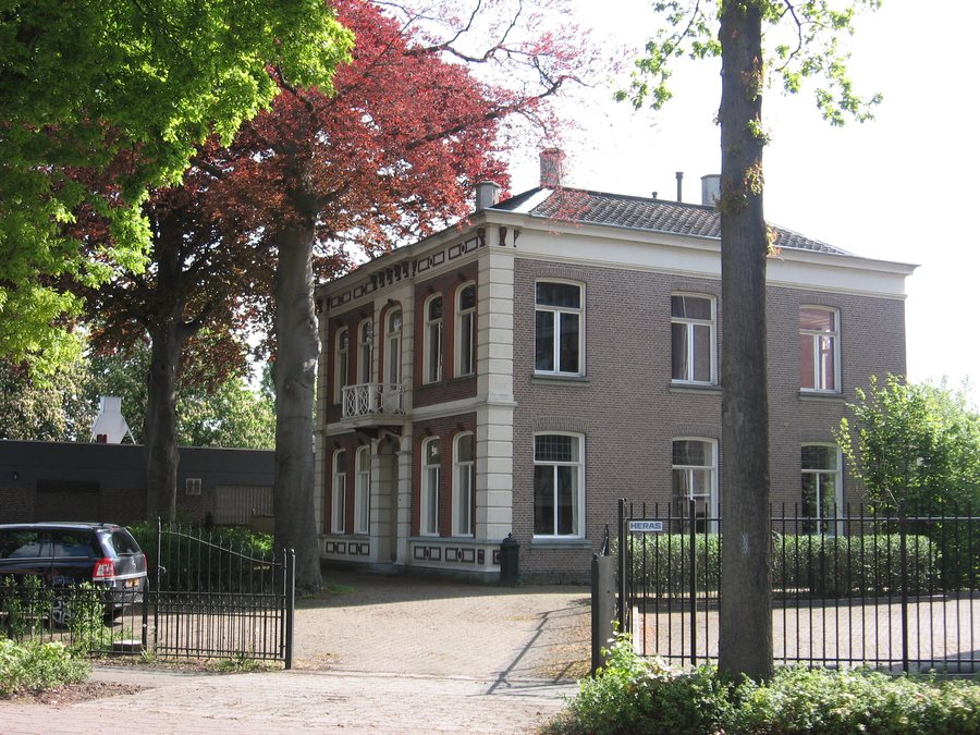 File:Raamsdonksveer - RM520057.jpg
