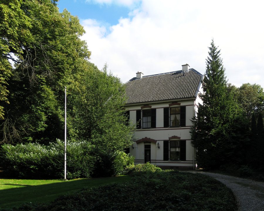 File:20130915 R-K pastorie Veenhuizen Dr NL.jpg