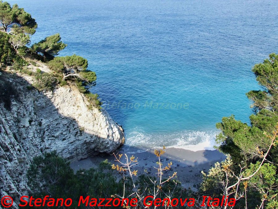 File:Bergeggi SV, Italy - panoramio.jpg
