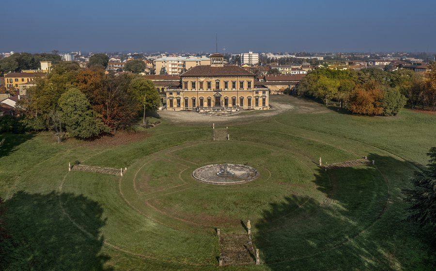 File:Varedo - Villa Bagatti Valsecchi - 2025-09-30 16-51-52 001.jpg