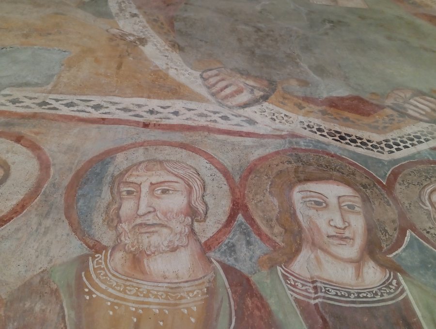 File:San Giorgio (Montalto Ligure, Montalto Carpasio) Chor.jpg