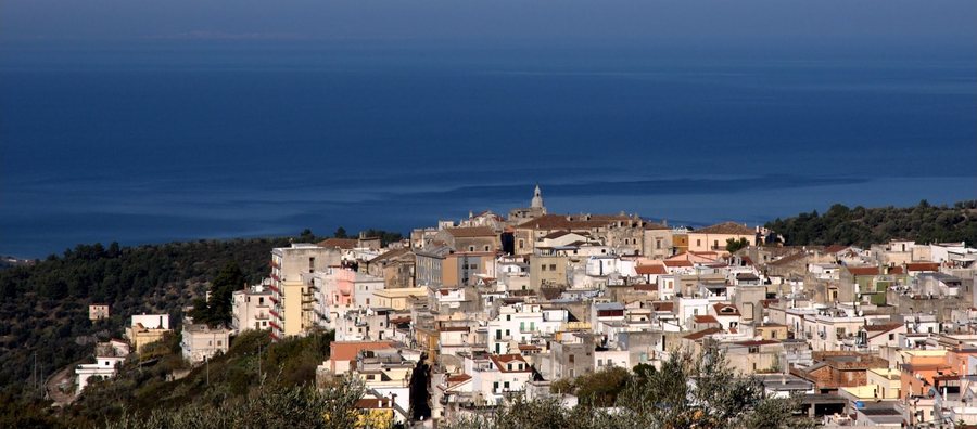 File:Ischitella - Panorama.jpg