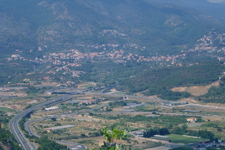 File:A10 - Borghetto Santo Spirito junction.jpg