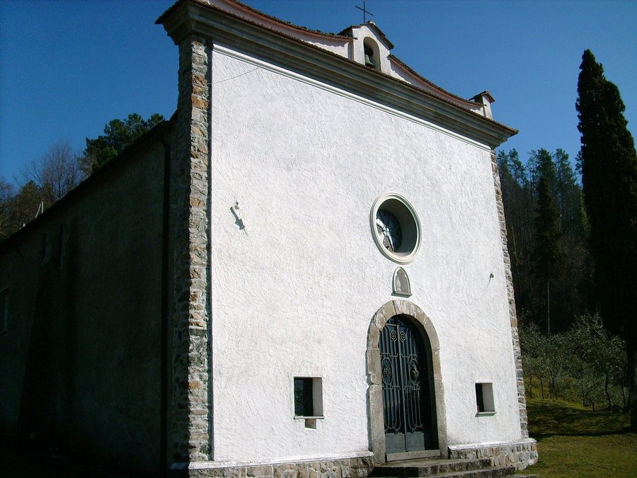File:Brugnato (SP) - santuario di Nostra Signora dell'Ulivo - facciata - 01.jpg