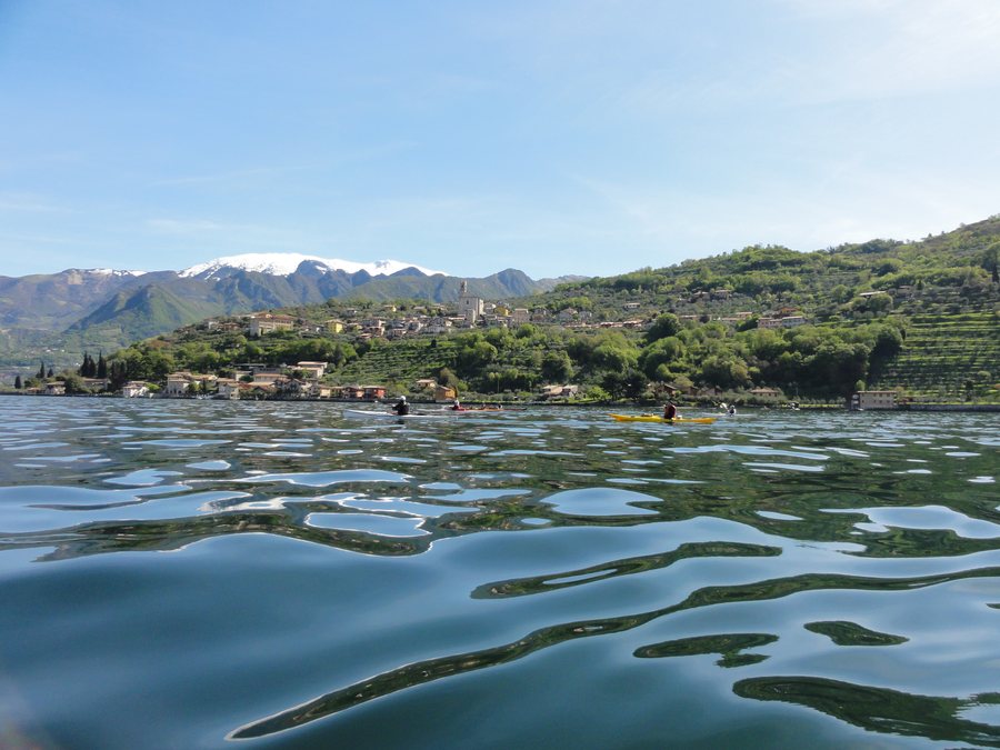 File:Monte Isola - Siviano - panoramio.jpg