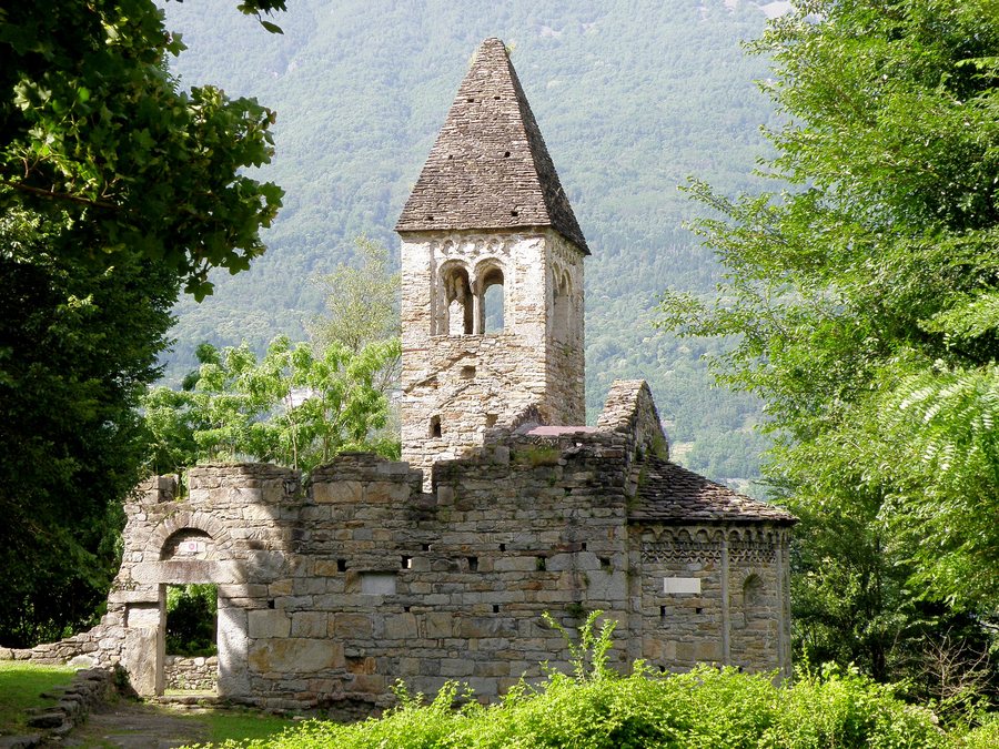File:Cosio Valtellino Abbazia di San Pietro in Vallate 1.jpg