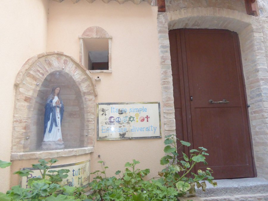 File:It so simple embrace diversity - Camini - Calabria 2018.jpg