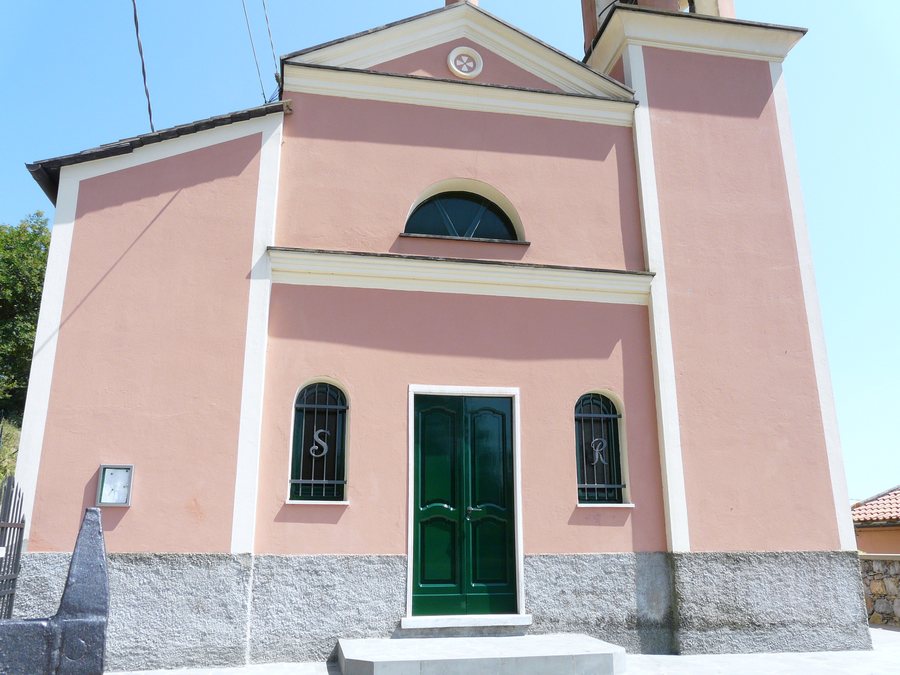 File:Bracco (Moneglia)-chiesa1.JPG