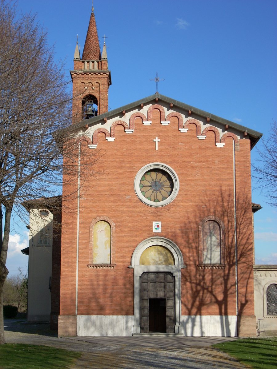 File:Marne Chiesa facciata.JPG