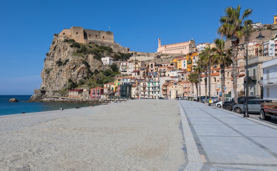 File:Scilla - Vista da via Cristoforo Colombo - 7.jpg