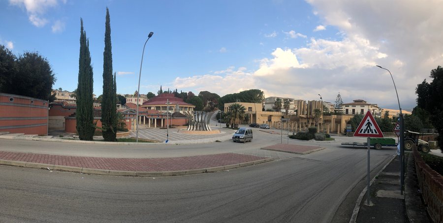 File:Centro di Poggioreale.jpg