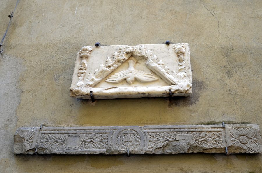 File:Falcinello (Sarzana)-borgo4.jpg