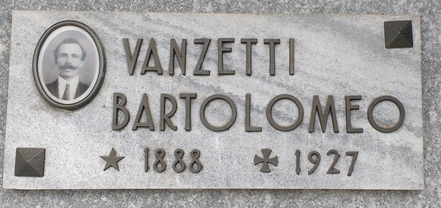 File:Lapide cimitero Villafalletto.jpg