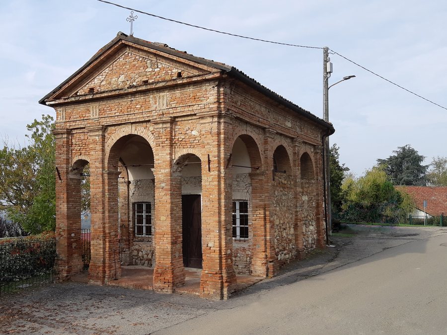File:Cappelletta della Madonna della Purità, Vho in Tortona 2019.jpg