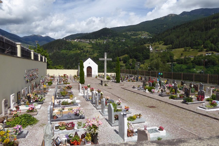 File:Cimitero di Sant'Orsola 02.jpg